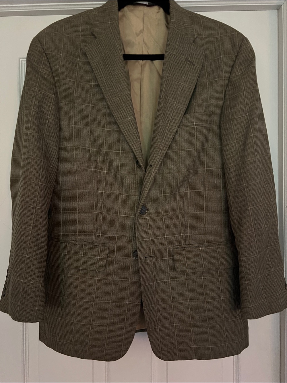 Classic Men's Green and Brown Plaid Blazer - Timeless Tailoring